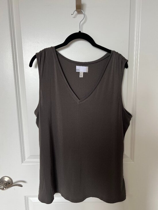 Nordstrom Rack Tops - Nordstrom Rack Sleeveless Grey Shell Top, 1X